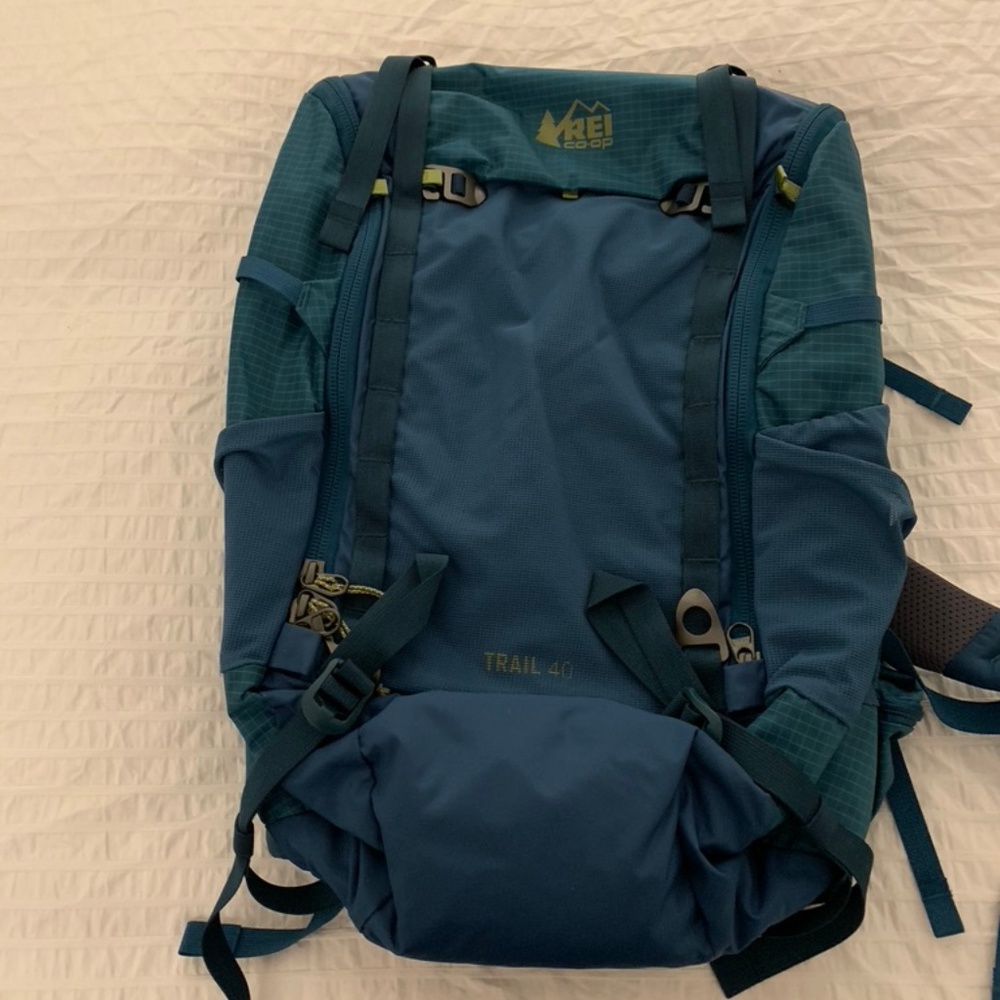 NWOT REI CO-OP Trail 40L Women's Daypack, medium